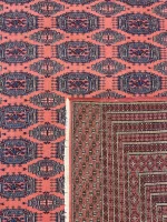 Dettaglio della bordura del tappeto pakistano extra fine