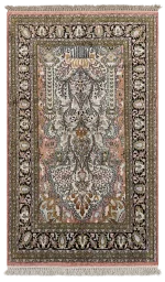 Tappeto Agra indiano in seta su cotone, 158 × 93 cm, vista frontale